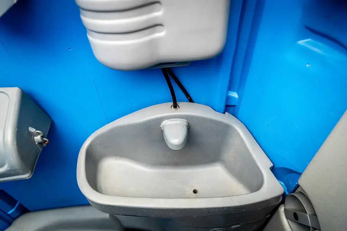 tink hot wash sink construction